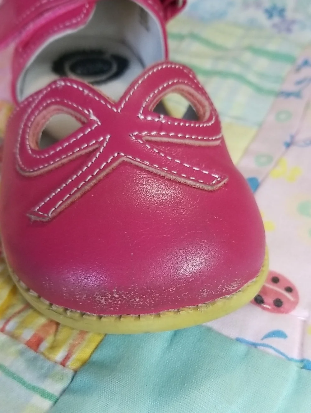 Livie & Luca Hot Pink Soft Leather Mary Jane Shoes with Bow Detail Size 10 Bows
